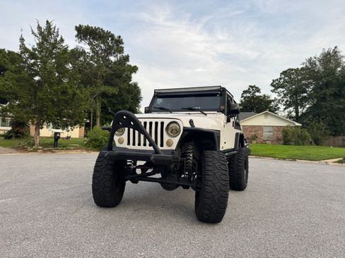Used 2005 Jeep Wrangler X AWD/4WD image 2
