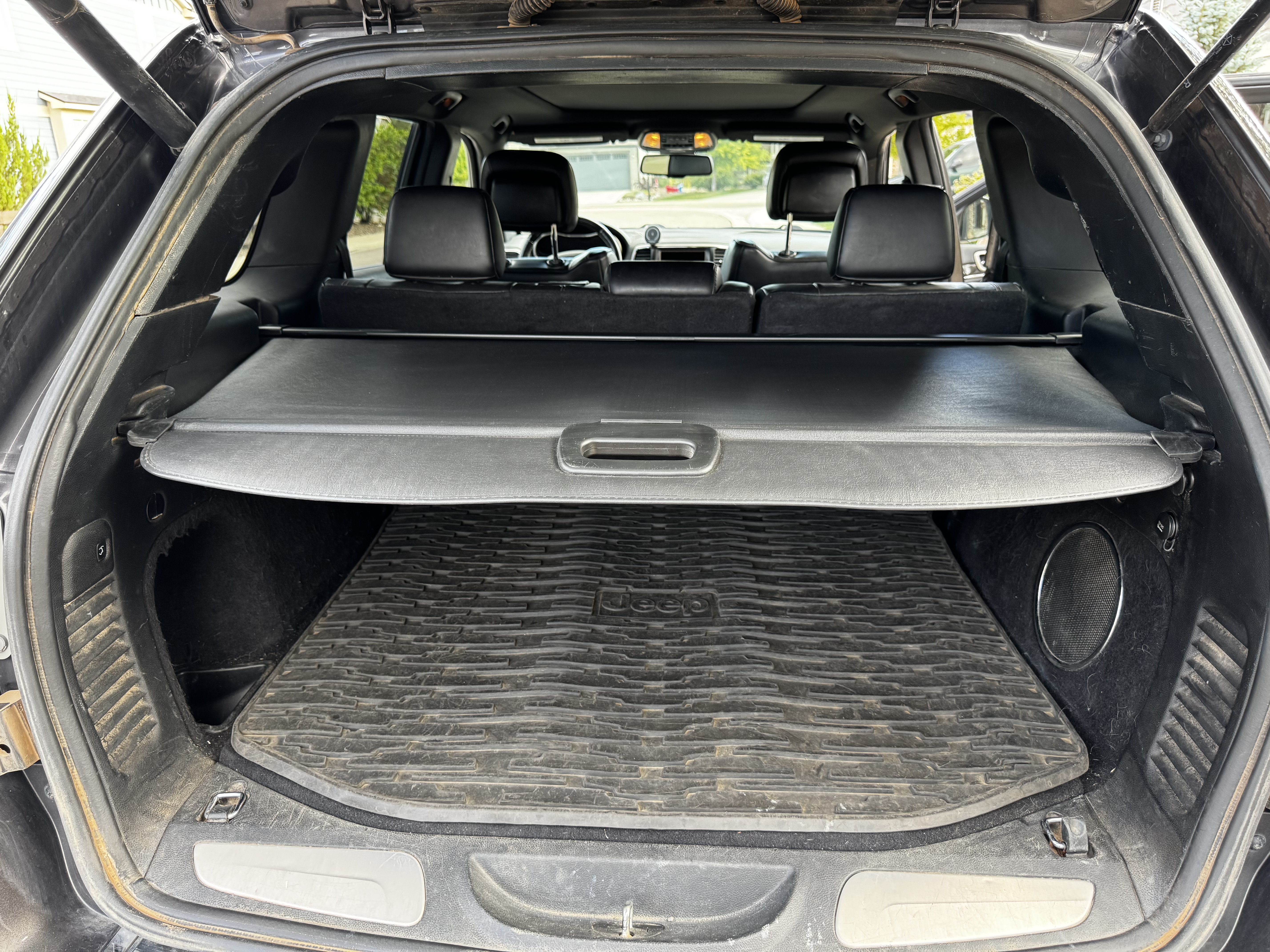 Used 2014 Jeep Grand Cherokee Overland AWD/4WD image 29