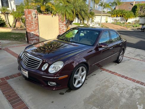 Used 2009 Mercedes-Benz E 350 Sedan image 1