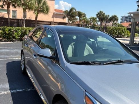 Used 2015 Hyundai Sonata Limited w/ Option Group 06 image 2