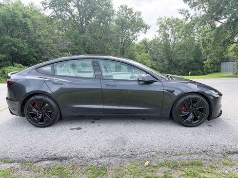 Used 2024 Tesla Model 3 Performance AWD/4WD image 8