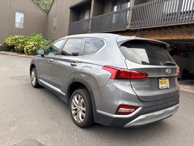 Used 2019 Hyundai Santa Fe SE AWD/4WD image 10