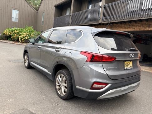 Used 2019 Hyundai Santa Fe SE AWD/4WD image 10
