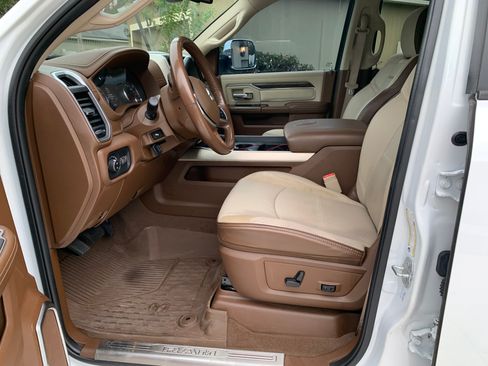 Used 2021 RAM 3500 Laramie AWD/4WD image 9