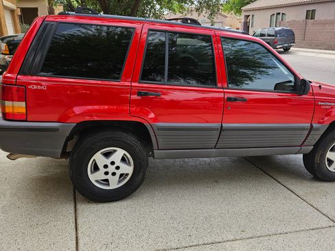 Used 1995 Jeep Grand Cherokee Laredo image 4