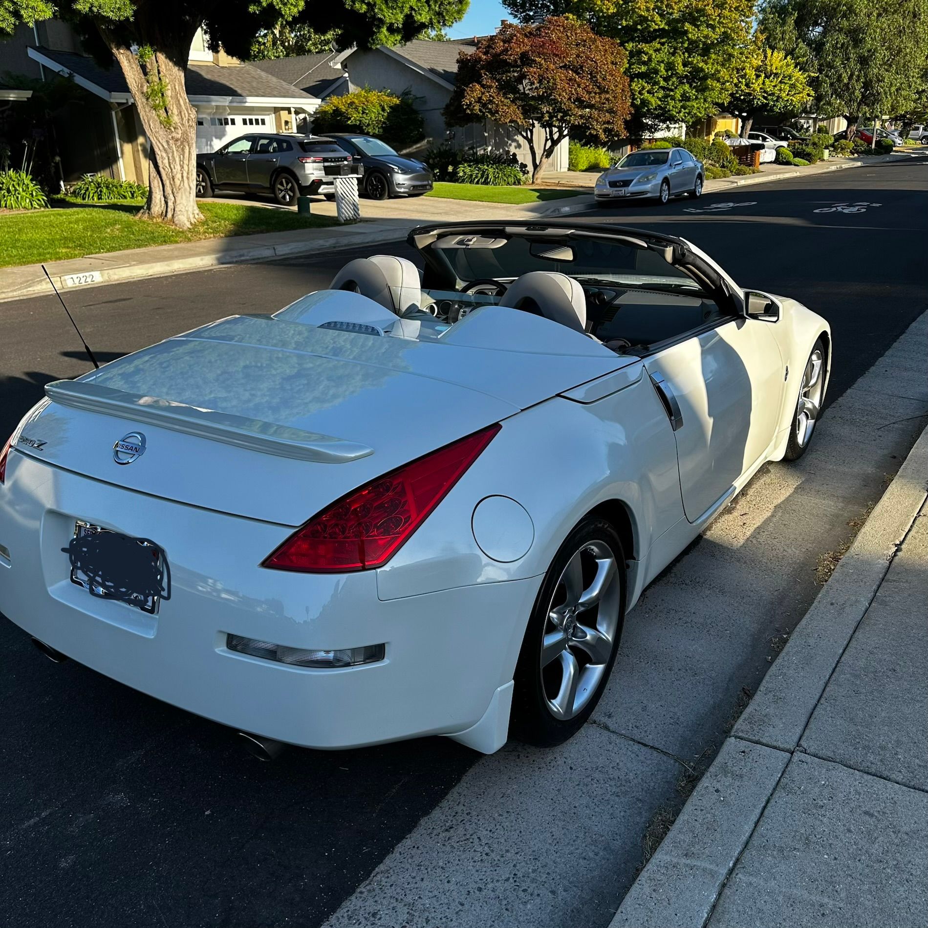 Used 2007 Nissan 350Z Touring RWD image 9