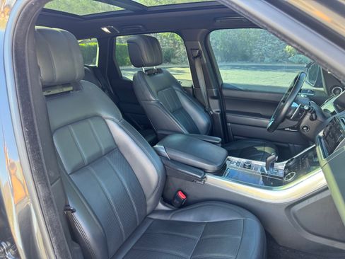 Used 2019 Land Rover Range Rover Sport Supercharged AWD/4WD image 12