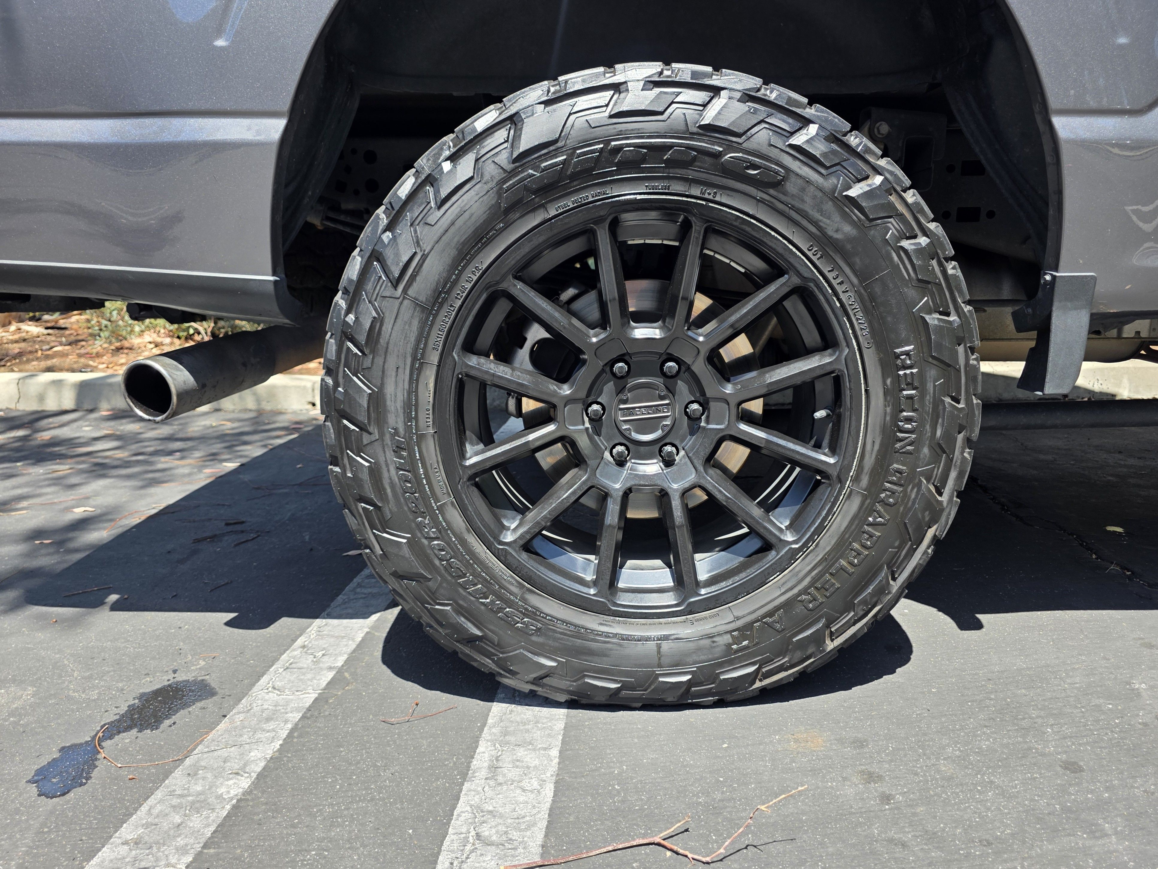 Used 2022 Ford F150 Lariat w/ Equipment Group 502A High AWD/4WD image 16