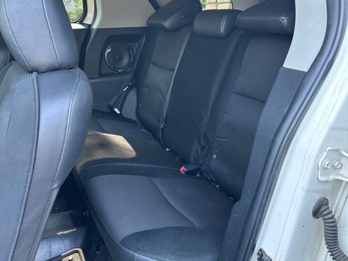 Used 2012 Toyota FJ Cruiser Sport Utility 2D w/ Convenience Pkg image 10