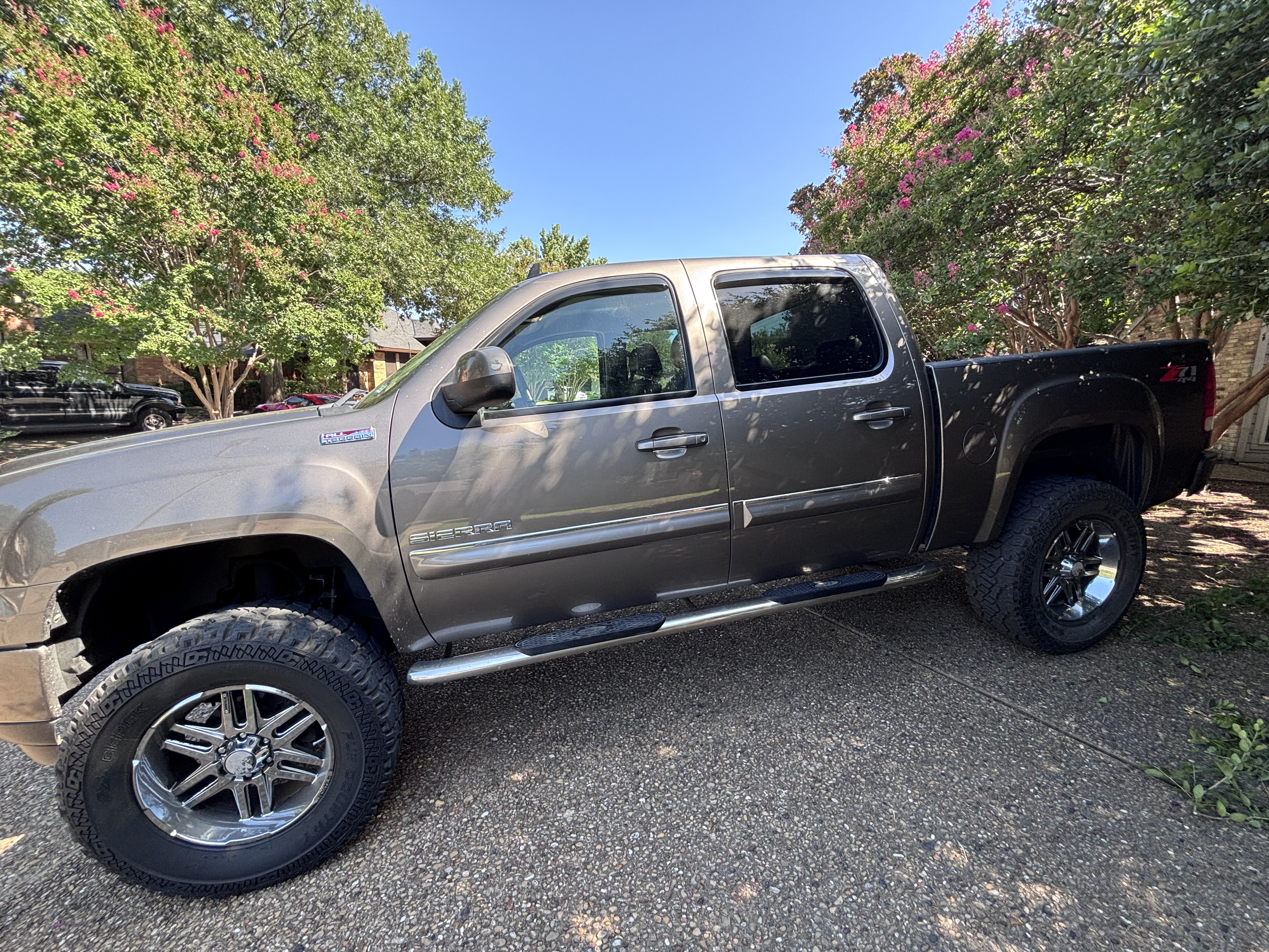 Used 2012 GMC Sierra 1500 SLT AWD/4WD image 1