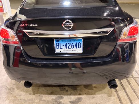 Used 2015 Nissan Altima 2.5 S w/ Power Driver Seat Package FWD image 18