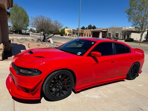 Used 2016 Dodge Charger SRT Hellcat w/ Harman/Kardon Audio Group image 8