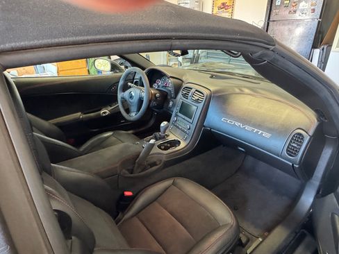 Used 2012 Chevrolet Corvette Grand Sport w/ 4LT Preferred Equipment Group image 5