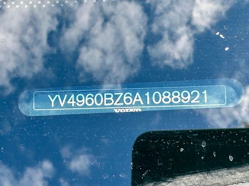 Used 2010 Volvo XC70 3.2 image 29