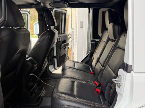 Used 2021 Jeep Wrangler Unlimited Sahara image 11