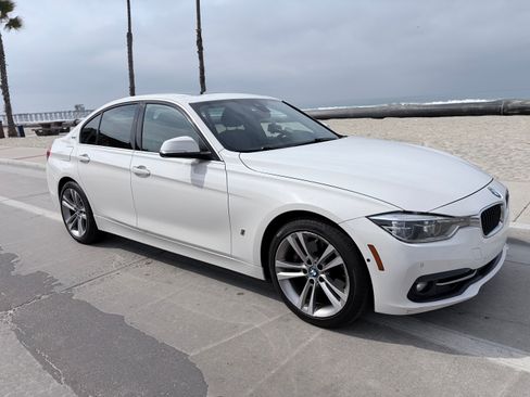 Used 2017 BMW 330e image 2