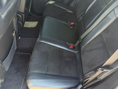 Used 2017 Jeep Grand Cherokee Altitude RWD image 9
