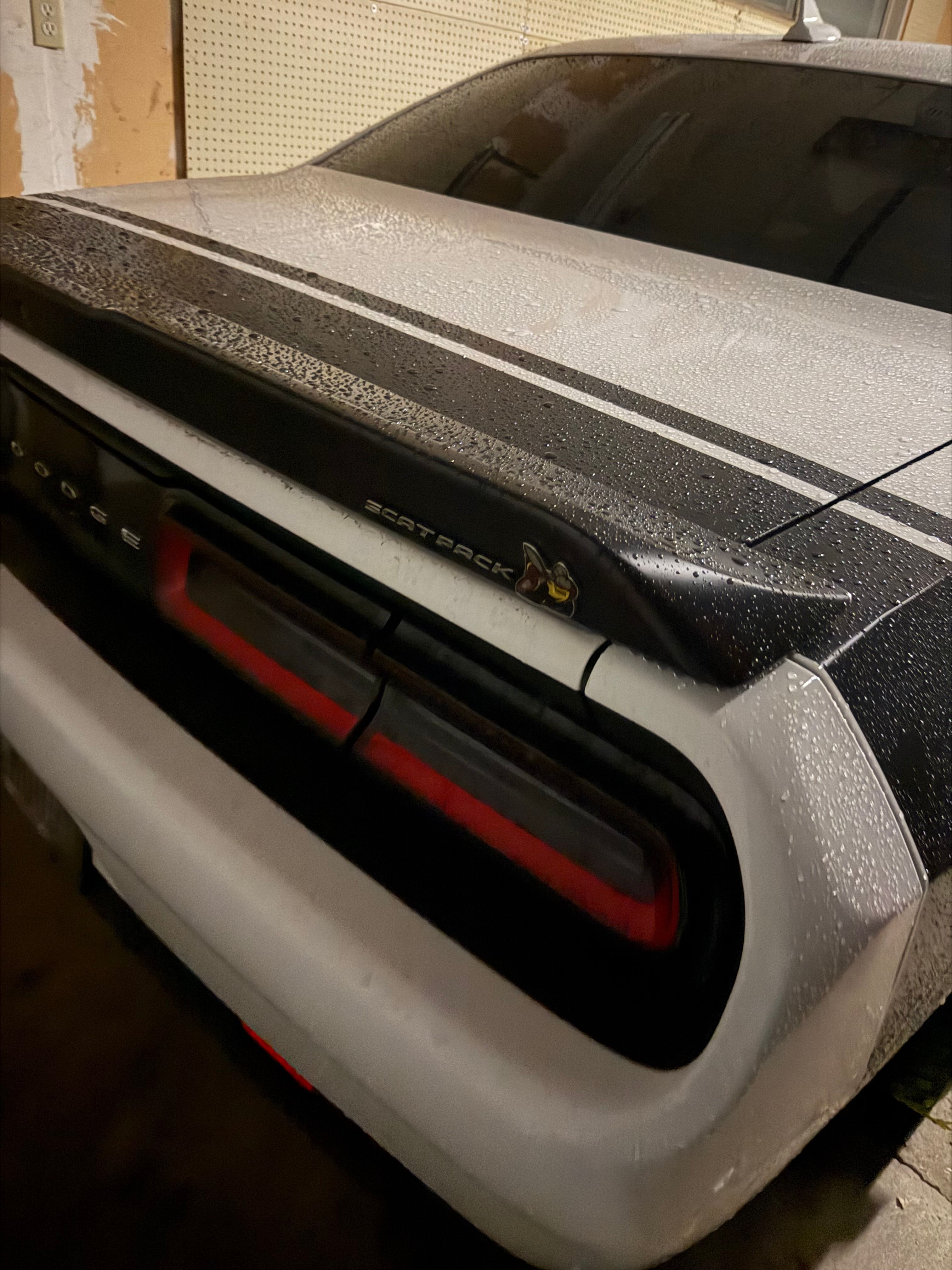 Used 2015 Dodge Challenger R/T Scat Pack w/ Scat Pack Appearance Package RWD image 5