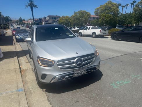 Used 2020 Mercedes-Benz GLC 300 4MATIC image 2