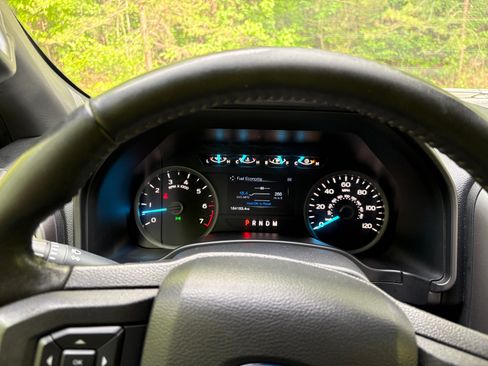 Used 2019 Ford F150 XLT w/ Equipment Group 302A Luxury image 16