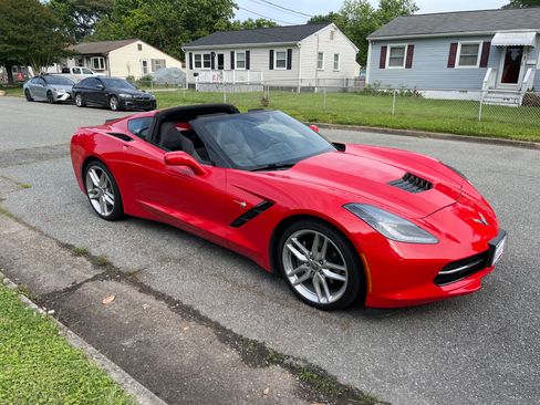 Used 2019 Chevrolet Corvette Stingray Coupe w/ 1LT image 1