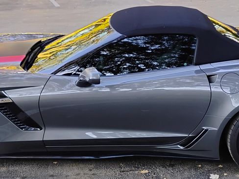 Used 2016 Chevrolet Corvette Z06 w/ 3LZ Preferred Equipment Group image 5