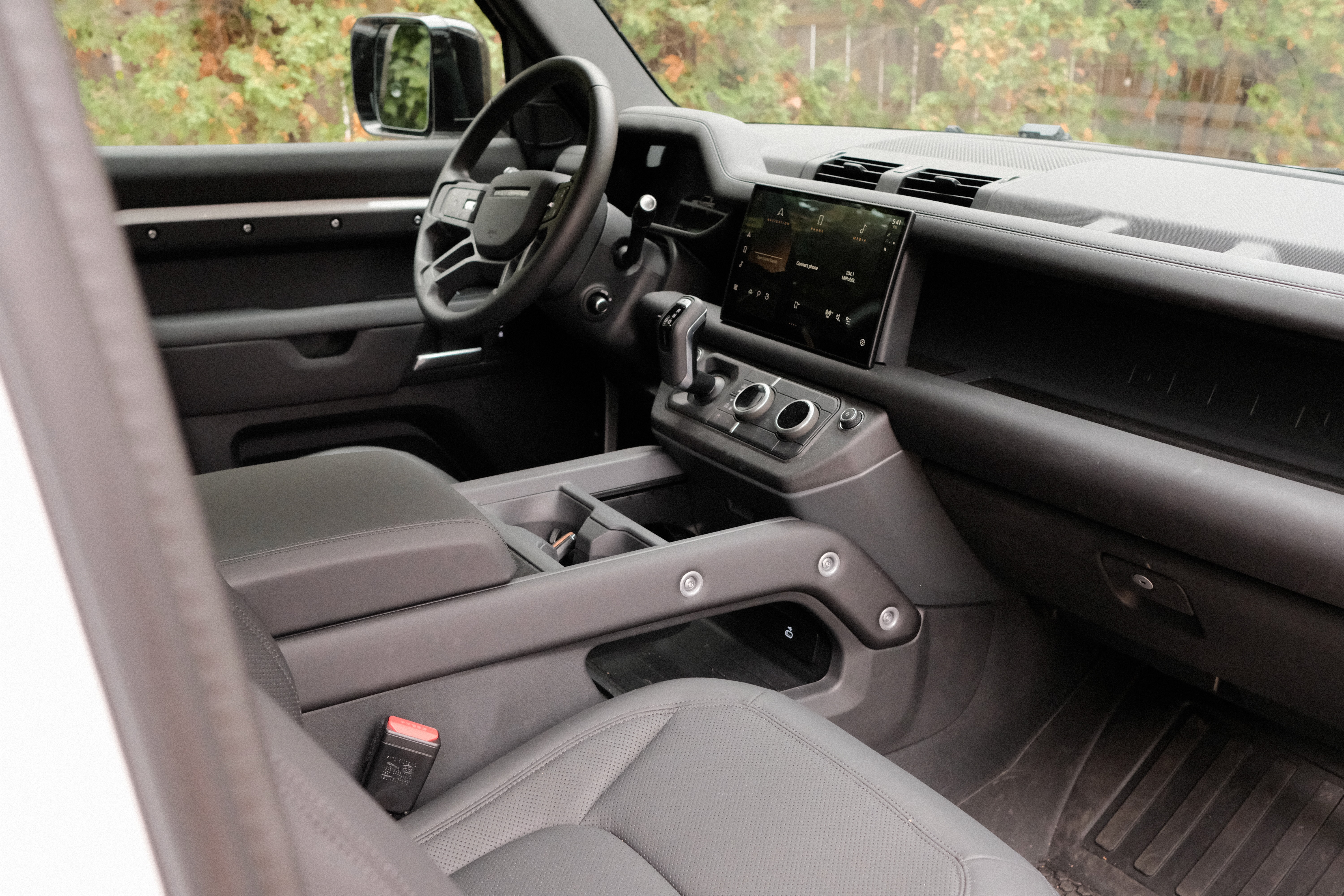 Used 2025 Land Rover Defender 90 S AWD/4WD image 10