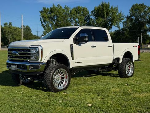 Used 2024 Ford F250 Lariat w/ Lariat Ultimate Package AWD/4WD image 4