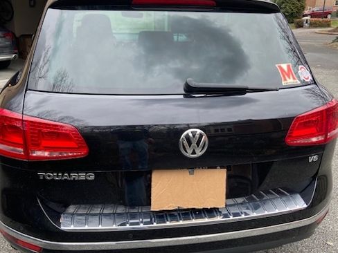 Used 2017 Volkswagen Touareg Wolfsburg Edition image 10