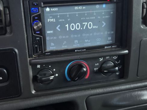 Used 2002 Ford F350 4x4 Crew Cab Super Duty image 13