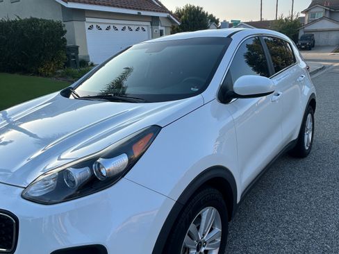Used 2019 Kia Sportage LX FWD image 11