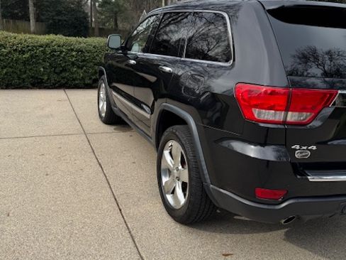 Used 2012 Jeep Grand Cherokee Overland Summit image 8