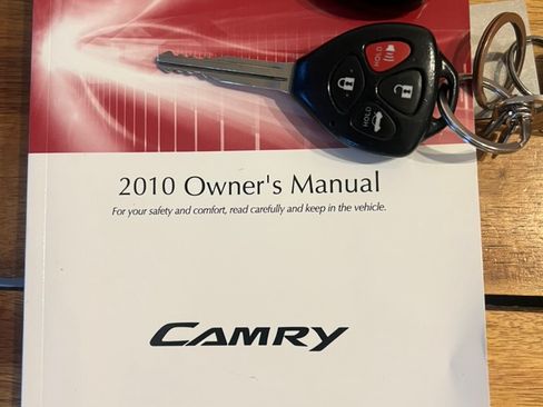 Used 2010 Toyota Camry LE FWD image 6