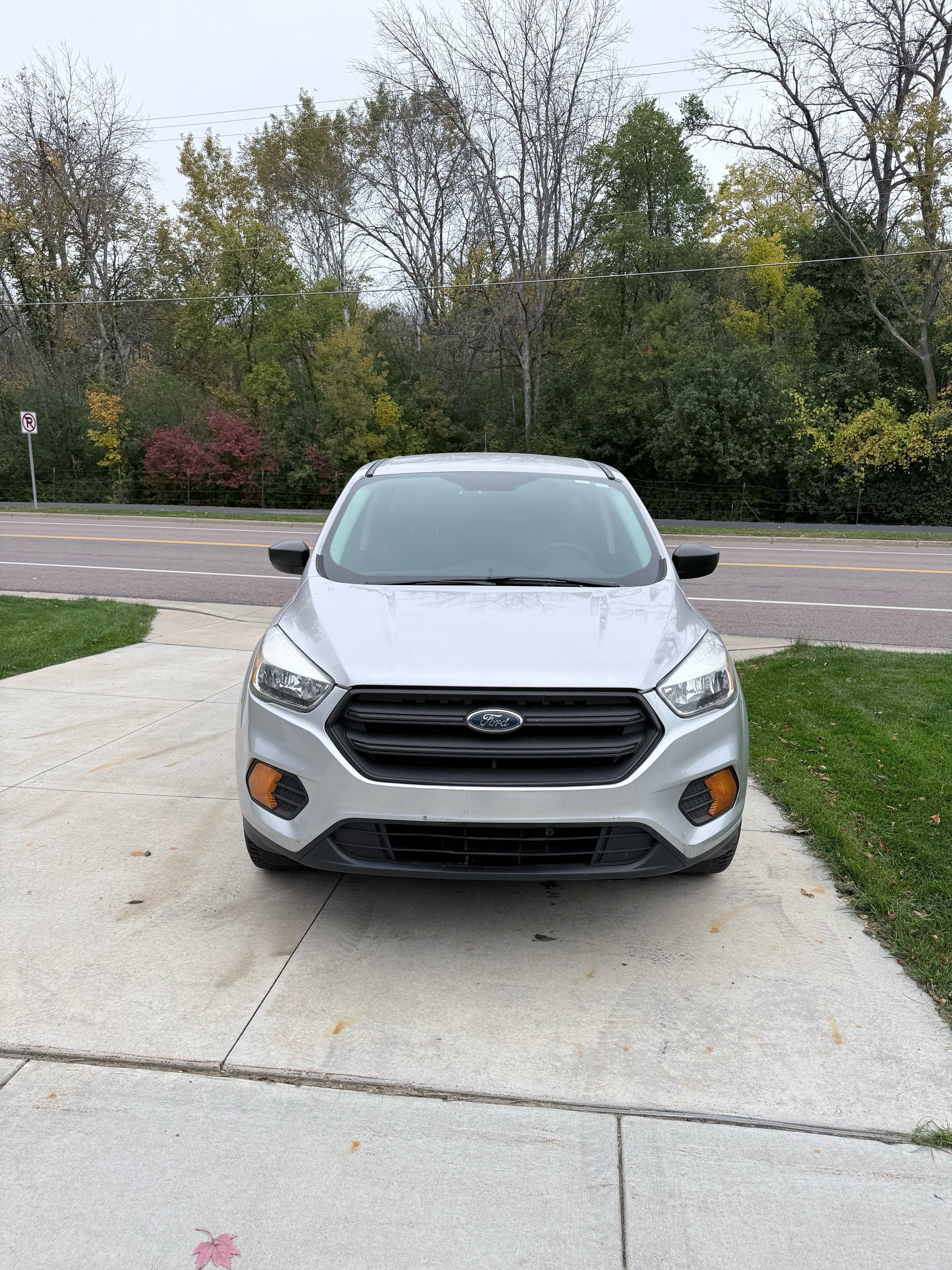 Used 2017 Ford Escape S FWD image 4