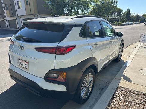 Used 2018 Hyundai Kona SEL image 4