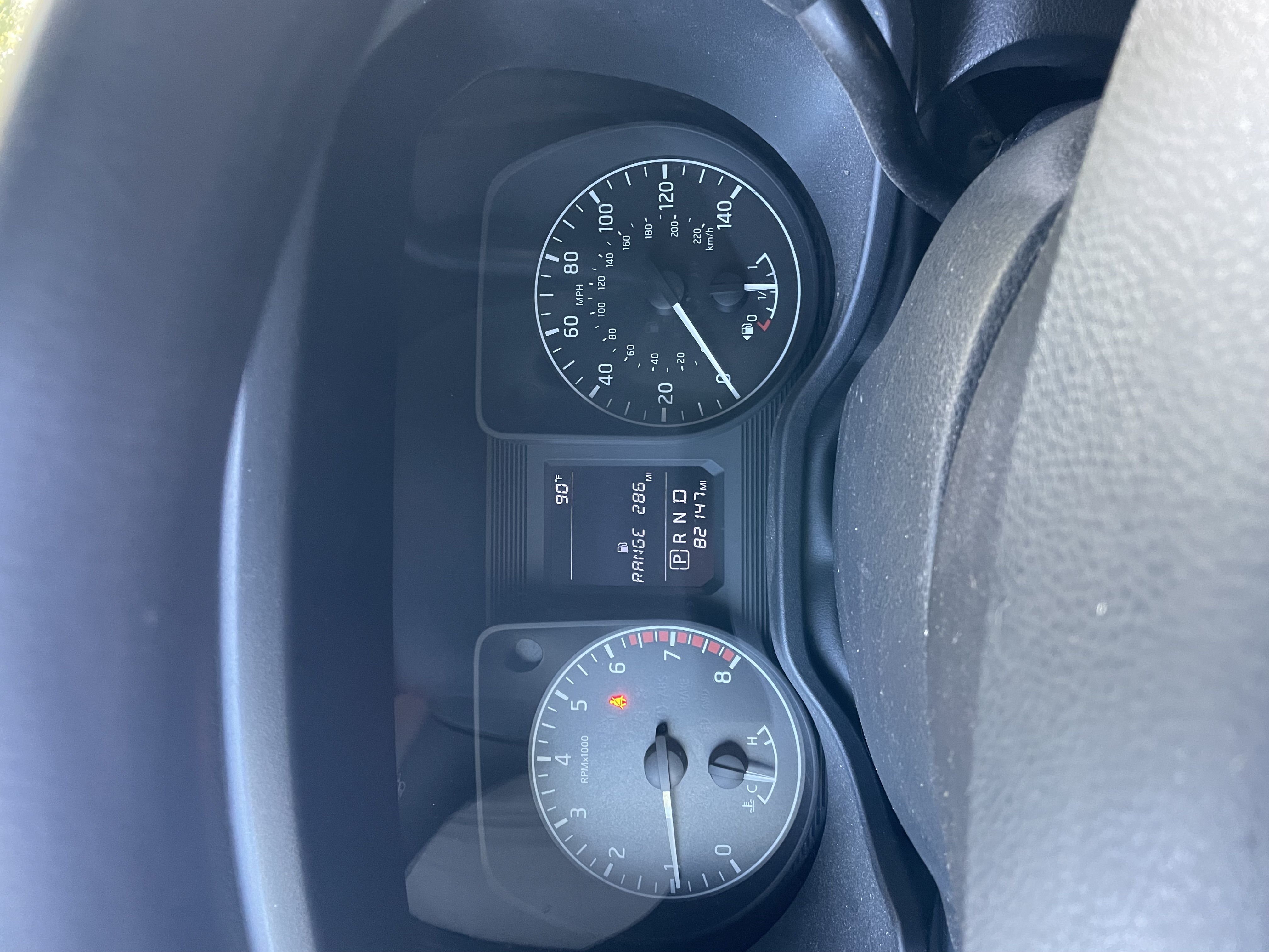 Used 2018 Nissan Titan S RWD image 12