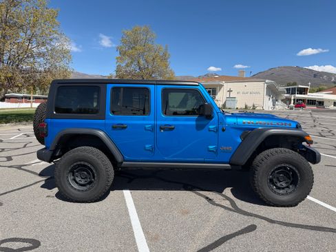 Used 2021 Jeep Wrangler Unlimited Rubicon AWD/4WD image 11