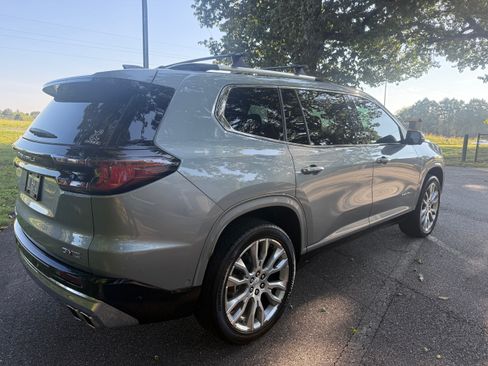 Used 2025 GMC Acadia Denali w/ Super Cruise Package AWD/4WD image 4