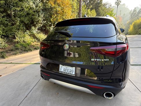 Used 2019 Alfa Romeo Stelvio Ti Sport w/ Quick Order Package 22S Sport image 5