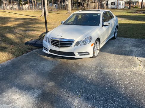 Used 2012 Mercedes-Benz E 350 Sedan image 4