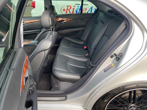 Used 2005 Mercedes-Benz E 500 Sedan image 13