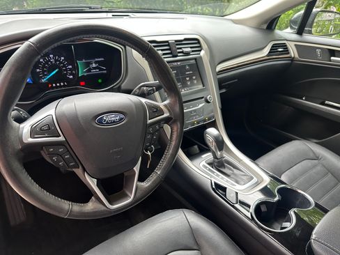 Used 2014 Ford Fusion SE w/ Equipment Group 502A FWD image 27
