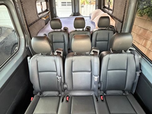 Used 2021 Mercedes-Benz Sprinter 2500 image 13