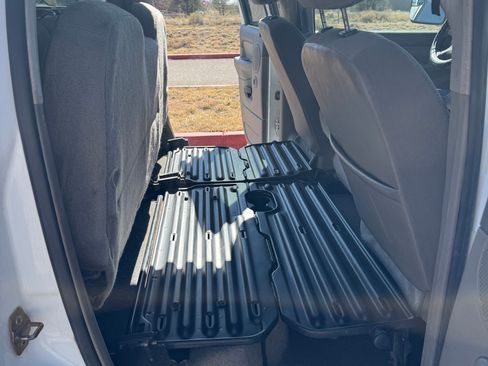 Used 2003 Dodge Ram 2500 Truck SLT image 9