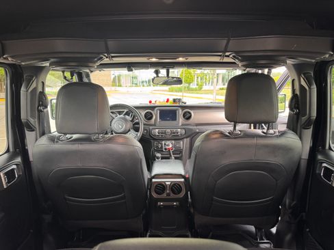 Used 2019 Jeep Wrangler Unlimited Sport S AWD/4WD image 22