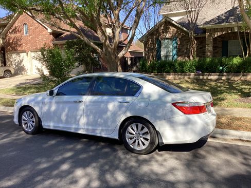 Used 2015 Honda Accord EX image 4