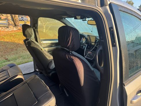 Used 2019 Dodge Grand Caravan GT image 11