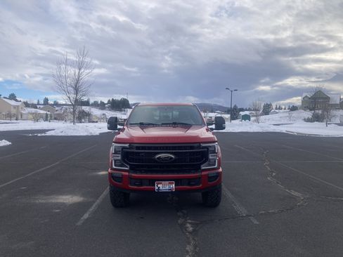 Used 2022 Ford F250 Lariat w/ Tremor Off-Road Package image 4