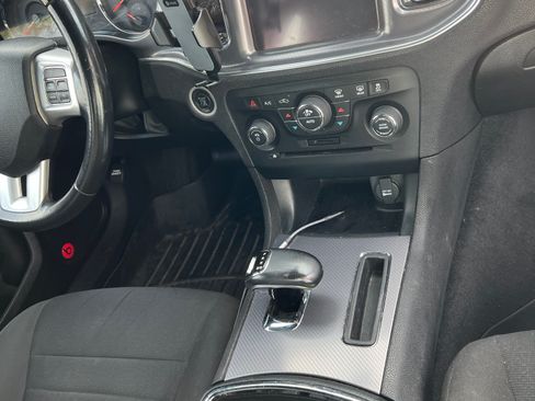 Used 2013 Dodge Charger SXT image 11