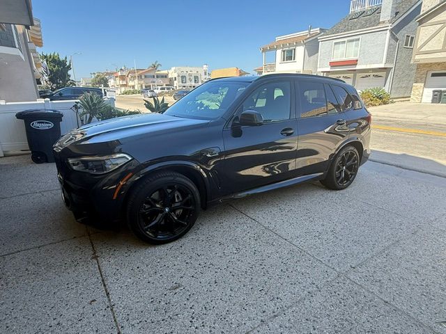 Used 2023 BMW X5 xDrive45e w/ Executive Package AWD/4WD image 2